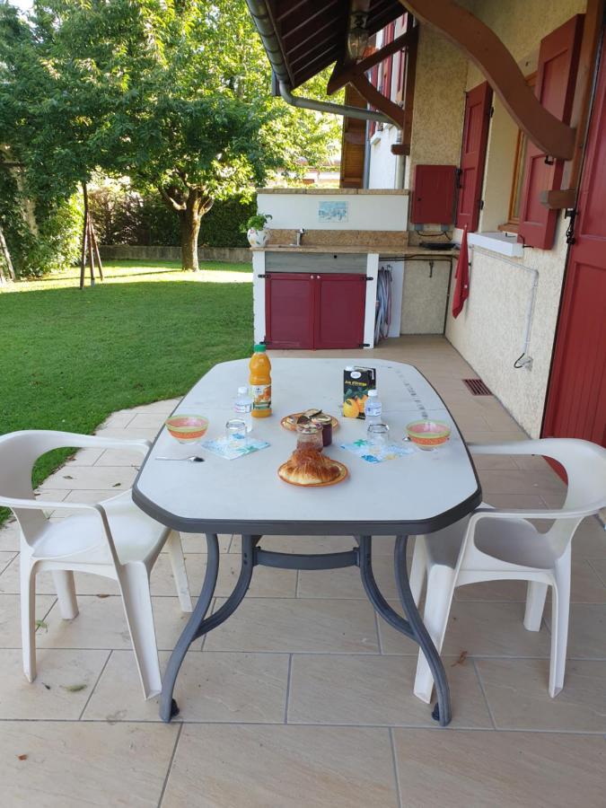 Apartamento Au Grés du Vent Ruy-Montceau Exterior foto