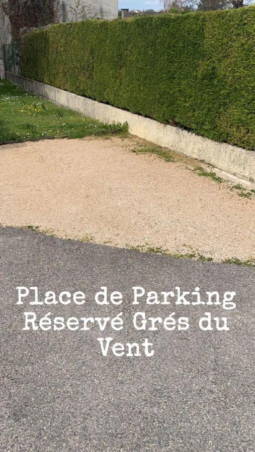 Apartamento Au Grés du Vent Ruy-Montceau Exterior foto